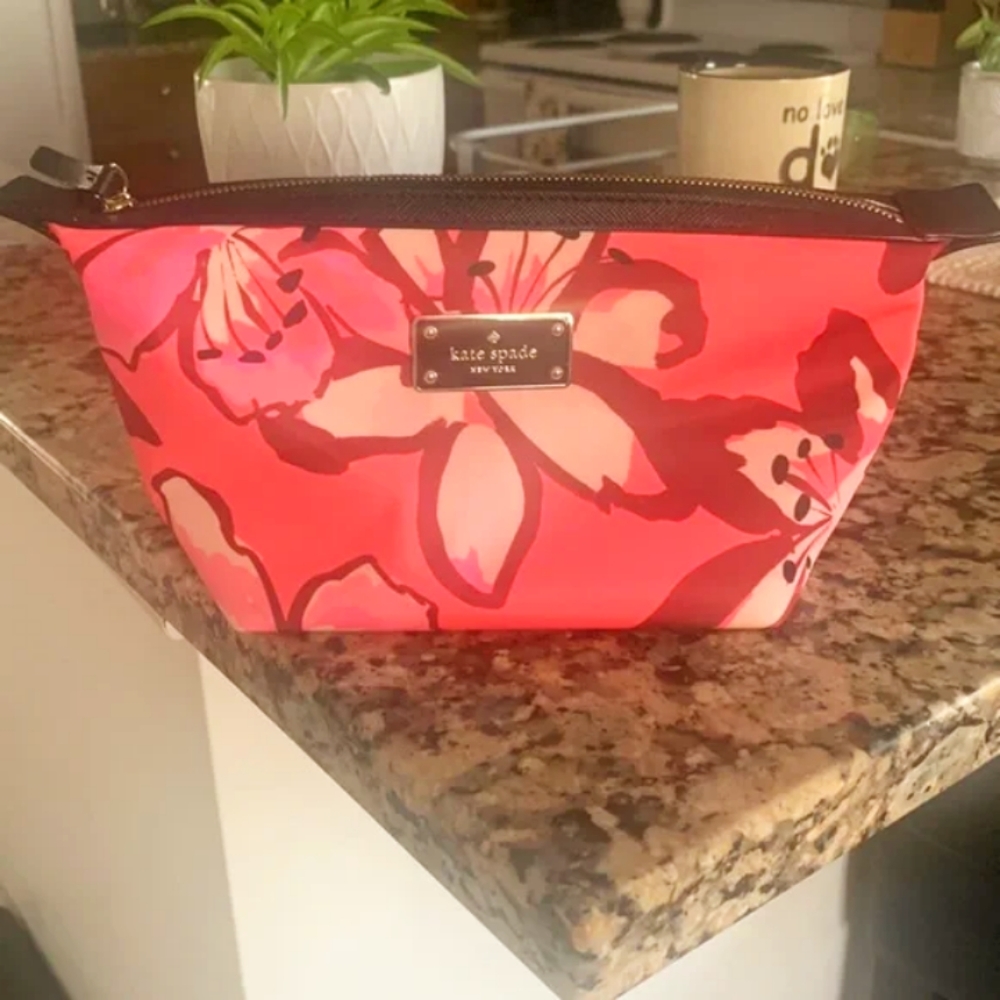 KATE SPADE COSMETIC BAG